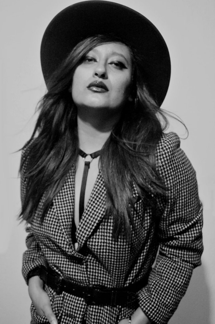 LA SESIÓN DE FOTOS QUE VES, HA TERMINADO CON UN FINAL FELIZ, ME PONE LO NUEVO.