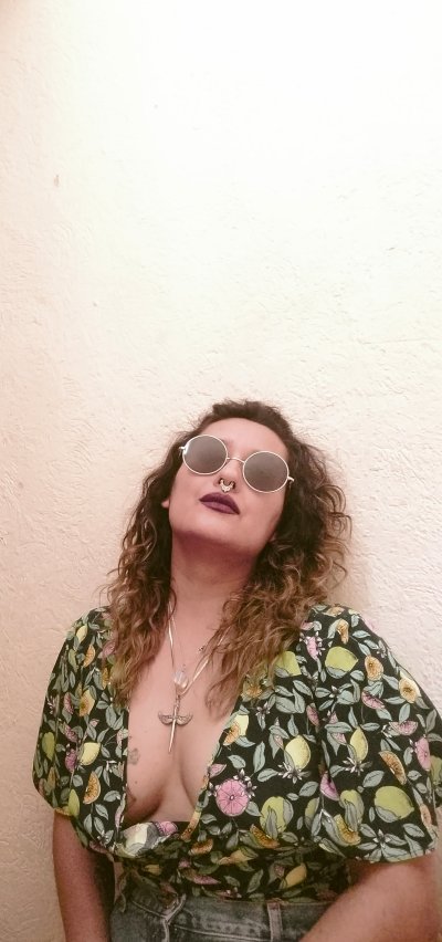 LA SESIÓN DE FOTOS QUE VES, HA TERMINADO CON UN FINAL FELIZ, ME PONE LO NUEVO. BUSCO UN HOMBRE ATREVIDO QUE LE GUSTE EL MORBO Y HACERLO EN LUGARES UNICOS. Sexo morboso