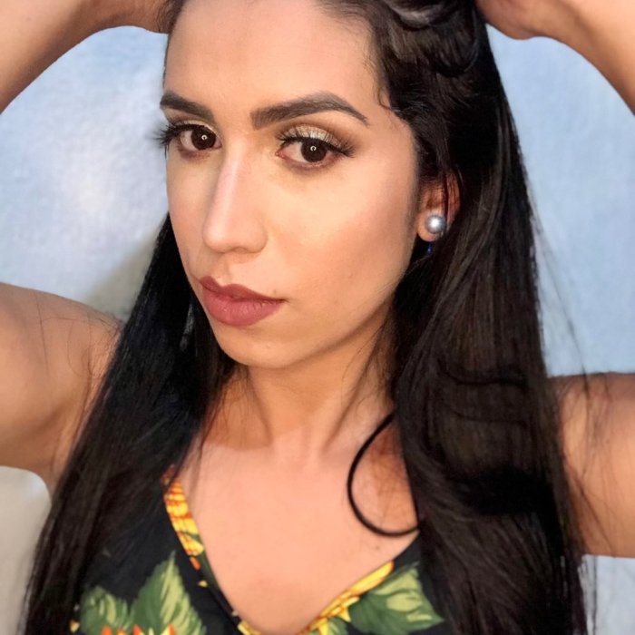 Soy una chica con ganas de jugar y pasarlo bien