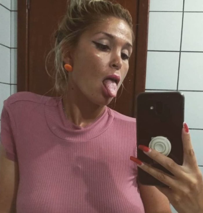 Tengo 31 años y todavía sin novio porque me gusta mucho el sexo y con diferentes personas